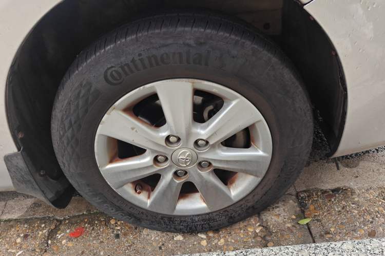 Used Toyota Corolla 2013 Special Edition 1.6L Automatic GL Cool Model Right Front Wheel Hub