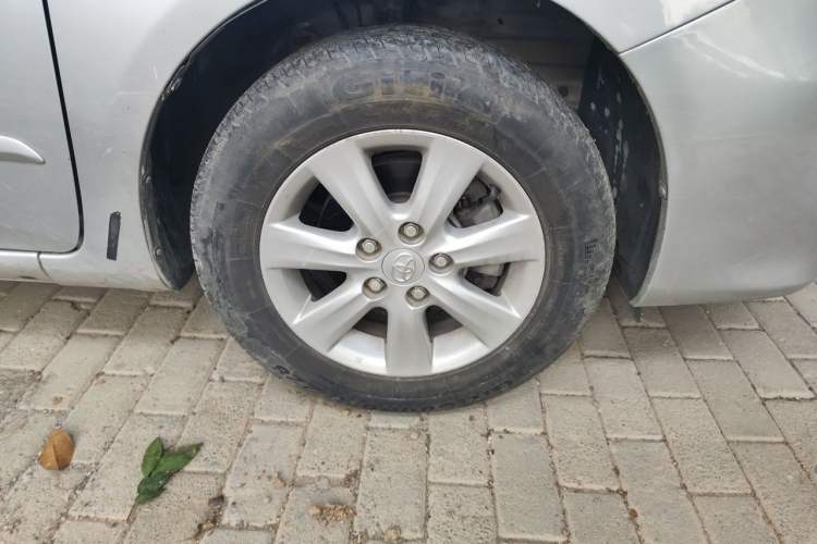 Used Toyota Corolla 2013 Special Edition 1.6L Automatic GL Cool Model Right Front Wheel Hub