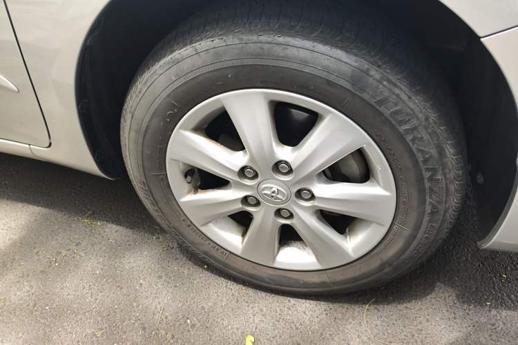 Used Toyota Corolla 2013 Special Edition 1.6L Automatic GL Cool Model Right Front Wheel Hub