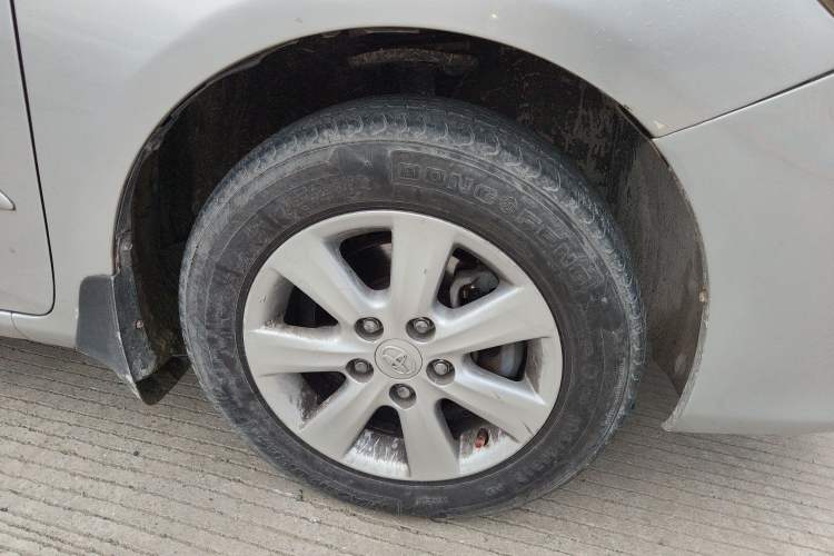 Used Toyota Corolla 2013 Special Edition 1.6L Automatic GL Cool Model Right Front Wheel Hub