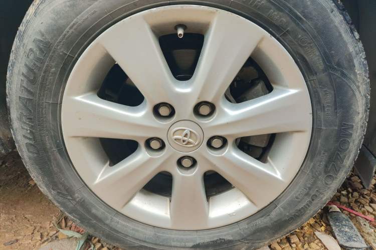 Used Toyota Corolla 2013 Special Edition 1.6L Automatic Cool GL Model Right Front Wheel Hub