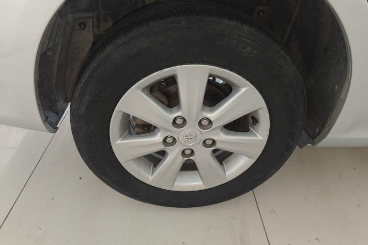 Used Toyota Corolla 2013 Special Edition 1.6L Automatic Cool GL Model Right Rear Wheel Hub