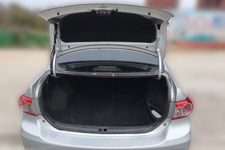Used Toyota Corolla 2013 Special Edition 1.6L Automatic GL Cool Model Trunk
