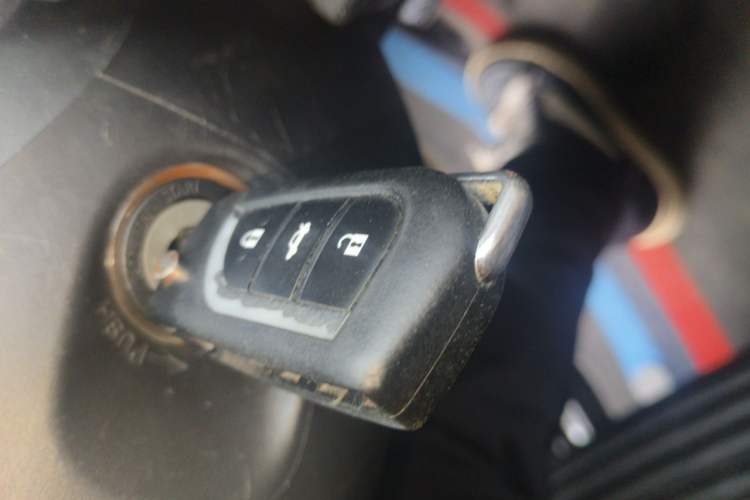 Used Toyota Corolla 2013 Special Edition 1.6L Manual – Cool GL Model Vehicle Key