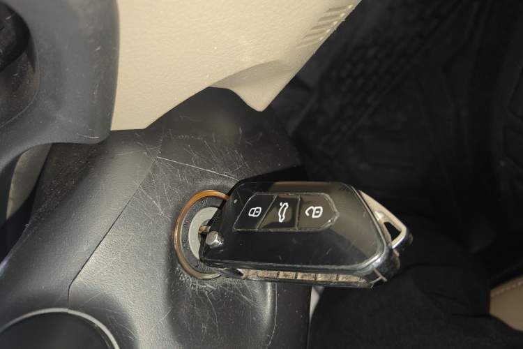Used Toyota Corolla 2013 Special Edition 1.6L Automatic Cool GL Model Vehicle Key
