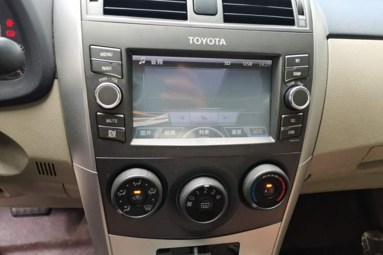 Used Toyota Corolla 2013 Special Edition 1.6L Automatic Cool GL Model Audio And AC Panel