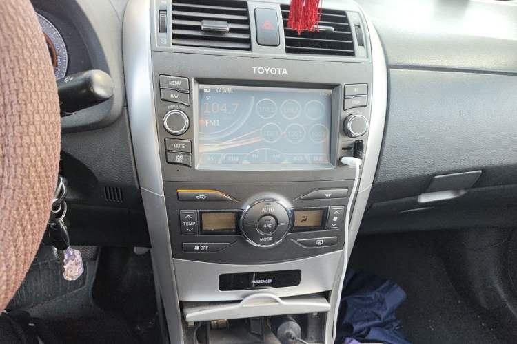 Used Toyota Corolla 2013 Special Edition 1.8L CVT ZhiKu GL-i Audio And AC Panel