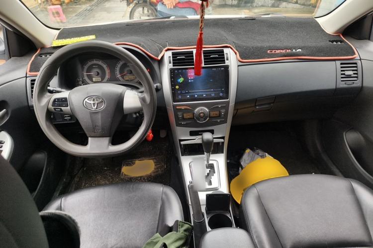 Used Toyota Corolla 2013 Special Edition 1.6L Automatic GL Cool Model Center Console