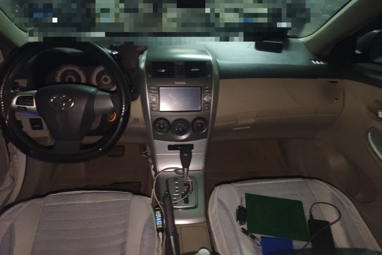 Used Toyota Corolla 2013 Special Edition 1.6L Automatic Cool GL Model Center Console