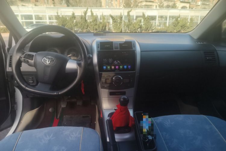 Used Toyota Corolla 2013 Special Edition 1.6L Manual – Cool GL Model Center Console