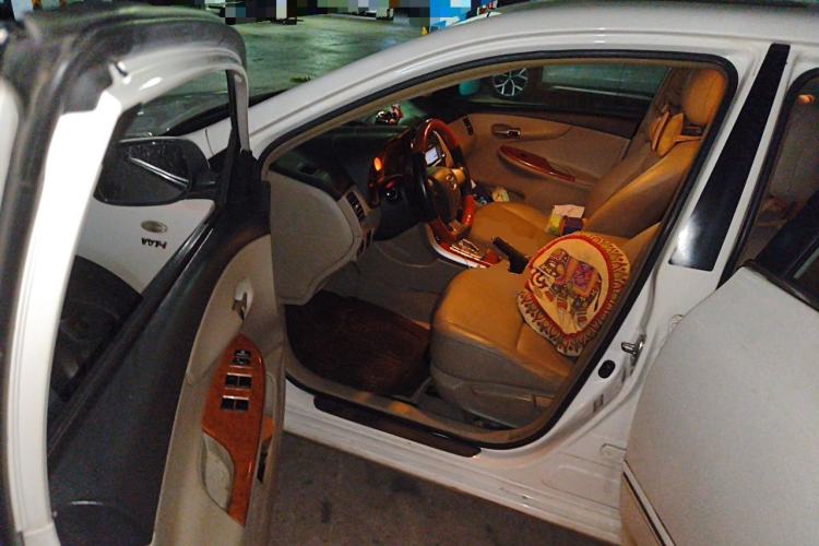 Used Toyota Corolla 2013 Special Edition 1.8L CVT ZhiKu GL-i Driver Seat
