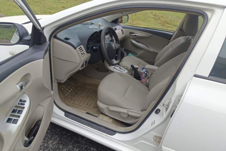 Used Toyota Corolla 2013 Special Edition 1.6L Automatic GL Cool Model Driver Seat