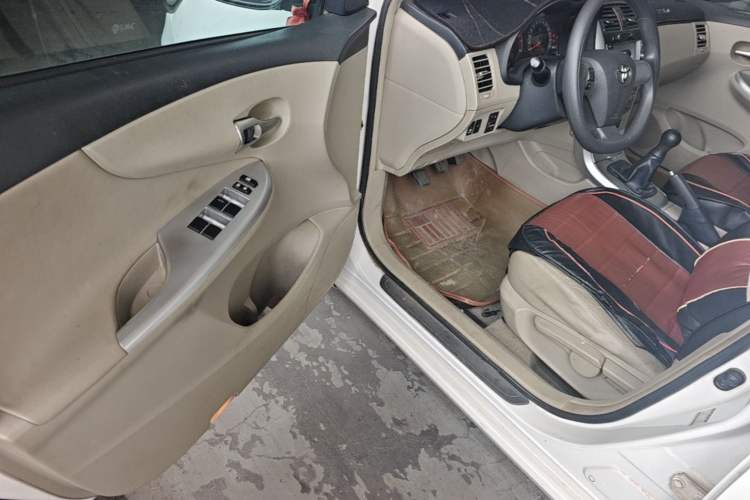 Used Toyota Corolla 2013 Special Edition 1.6L Manual – Cool GL Model Driver Seat