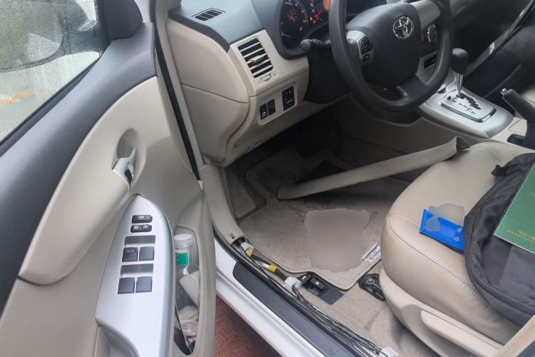 Used Toyota Corolla 2013 Special Edition 1.8L CVT ZhiKu GL-i Driver Seat