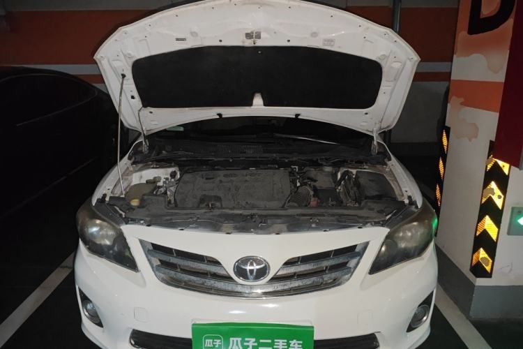 Used Toyota Corolla 2013 Special Edition 1.8L CVT ZhiKu GL-i Engine Bay