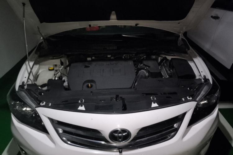 Used Toyota Corolla 2013 Special Edition 1.8L CVT ZhiKu GL-i Engine Bay