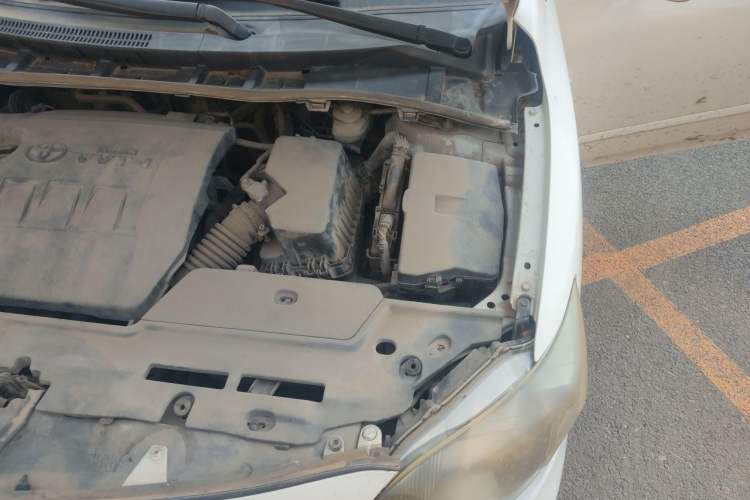 Used Toyota Corolla 2013 Special Edition 1.6L Automatic Cool GL Model Engine Bay Left