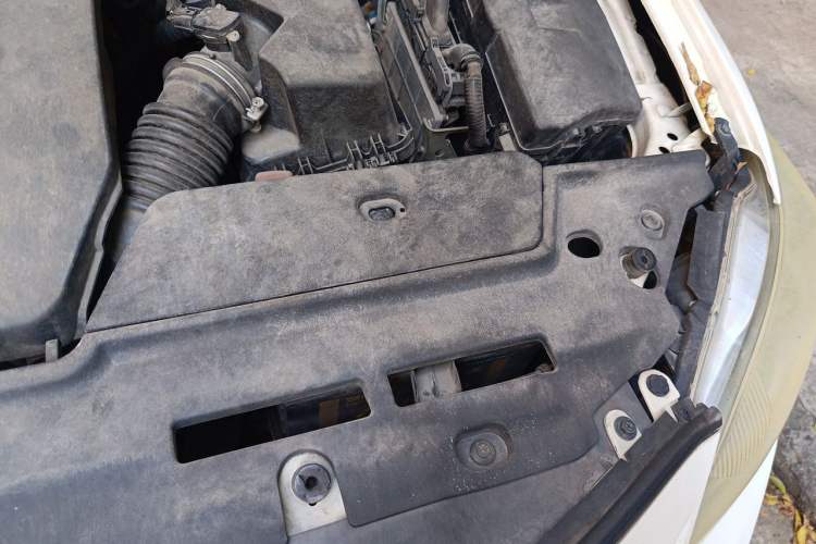 Used Toyota Corolla 2013 Special Edition 1.6L Automatic Cool GL Model Engine Bay Left