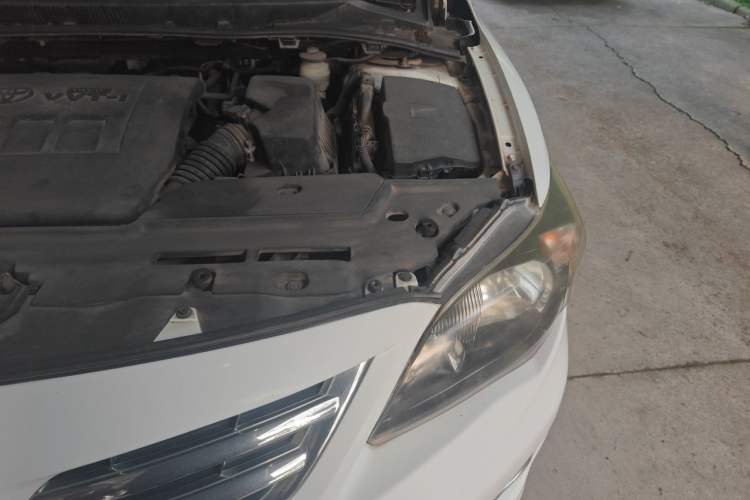 Used Toyota Corolla 2013 Special Edition 1.6L Automatic GL Cool Model Engine Bay Left