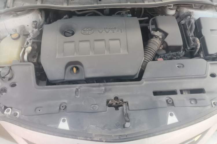 Used Toyota Corolla 2013 Special Edition 1.6L Manual – Cool GL Model Engine Bay