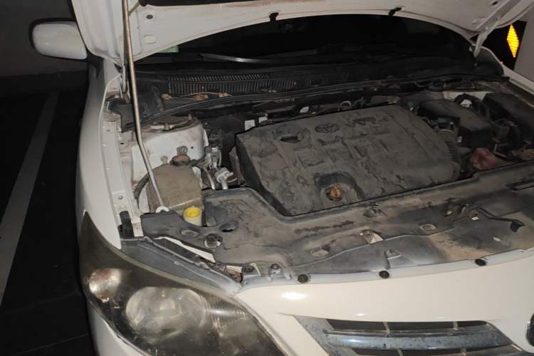 Used Toyota Corolla 2013 Special Edition 1.8L CVT ZhiKu GL-i Engine Bay Right