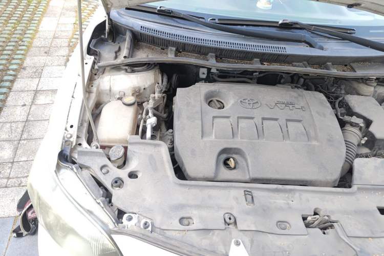 Used Toyota Corolla 2013 Special Edition 1.8L CVT ZhiKu GL-i Engine Bay Right