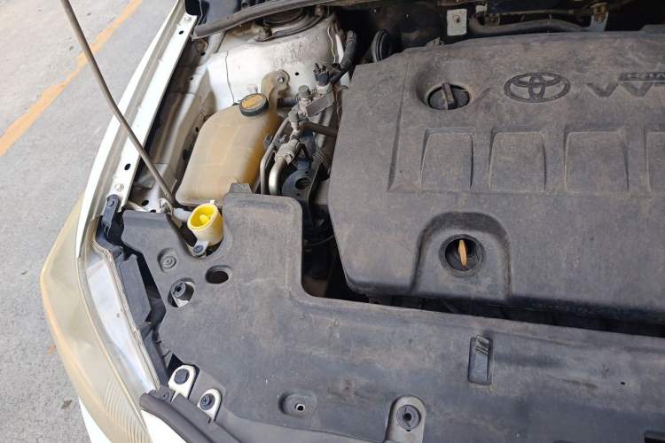 Used Toyota Corolla 2013 Special Edition 1.6L Automatic Cool GL Model Engine Bay Right