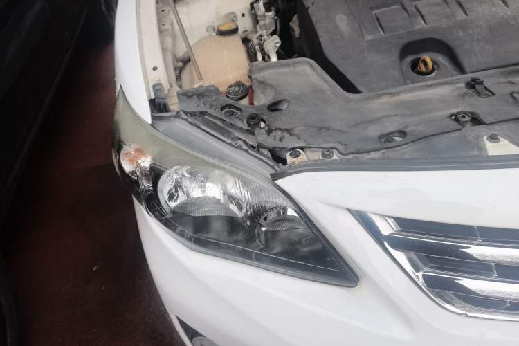 Used Toyota Corolla 2013 Special Edition 1.8L CVT ZhiKu GL-i Engine Bay Right