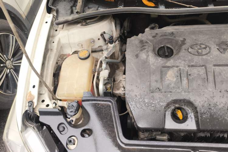Used Toyota Corolla 2013 Special Edition 1.6L Automatic Cool GL Model Engine Bay Right