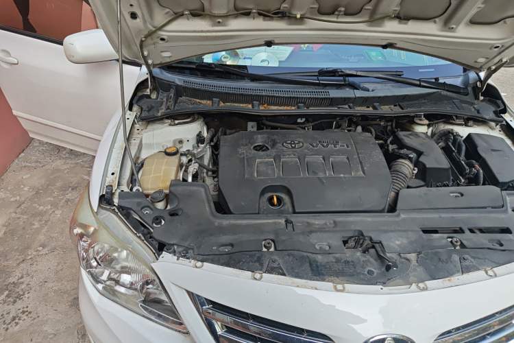 Used Toyota Corolla 2013 Special Edition 1.6L Automatic Cool GL Model Engine Bay Right