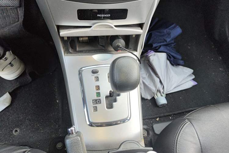 Used Toyota Corolla 2013 Special Edition 1.8L CVT ZhiKu GL-i Gear Lever