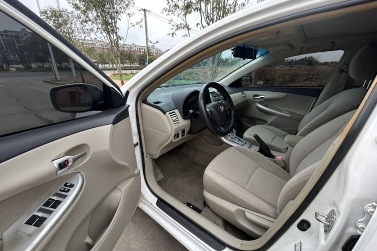 Used Toyota Corolla 2013 Special Edition 1.6L Automatic Cool GL Model Interior 2