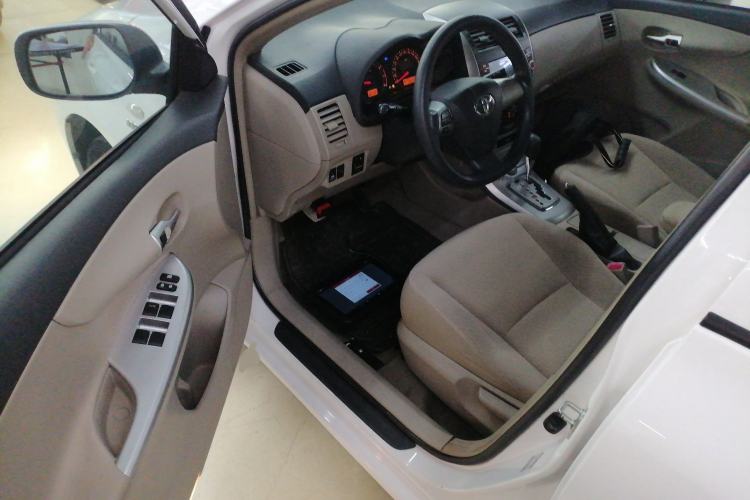Used Toyota Corolla 2013 Special Edition 1.6L Automatic Cool GL Model Interior 3