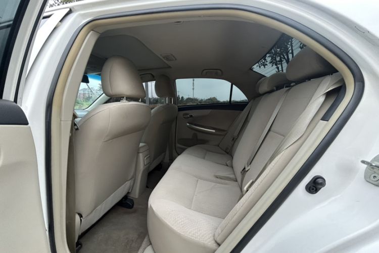 Used Toyota Corolla 2013 Special Edition 1.6L Automatic Cool GL Model Interior 3