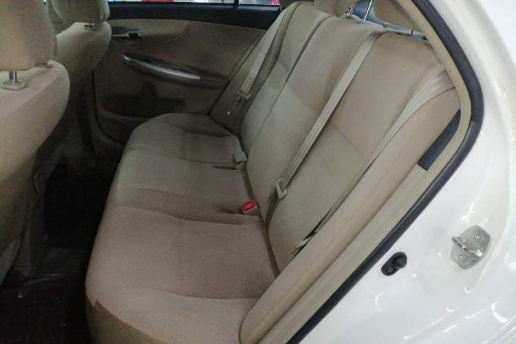 Used Toyota Corolla 2013 Special Edition 1.6L Automatic Cool GL Model Interior 4