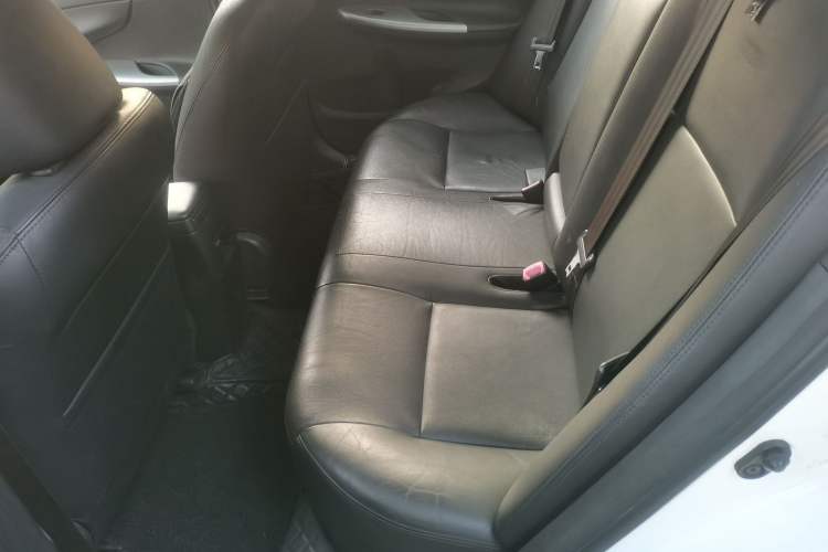 Used Toyota Corolla 2013 Special Edition 1.8L CVT ZhiKu GL-i Interior 4