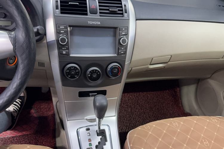 Used Toyota Corolla 2013 Special Edition 1.6L Automatic Cool GL Model Interior 4