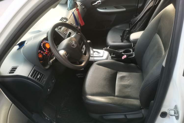 Used Toyota Corolla 2013 Special Edition 1.8L CVT ZhiKu GL-i Left Front Seat