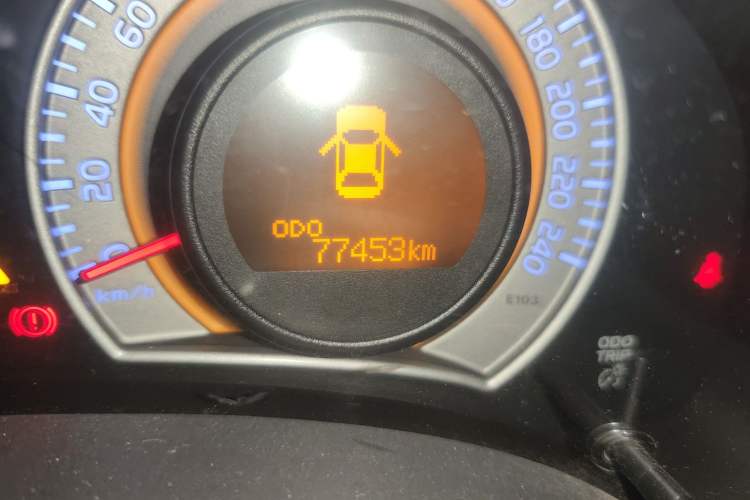 Used Toyota Corolla 2013 Special Edition 1.8L CVT ZhiKu GL-i Odometer Close Up