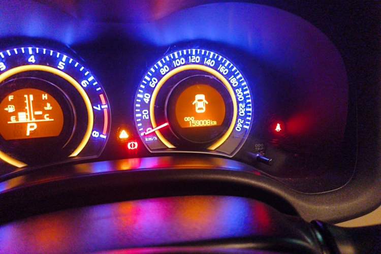 Used Toyota Corolla 2013 Special Edition 1.8L CVT ZhiKu GL-i Odometer Close Up