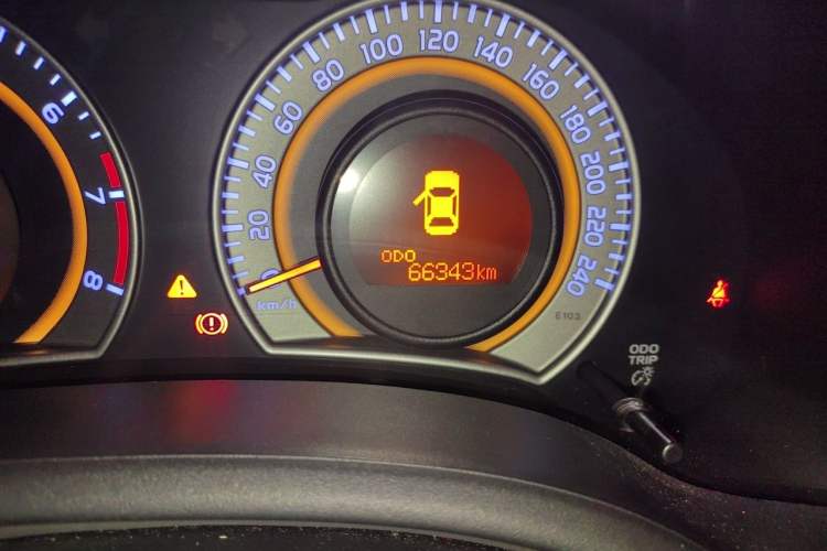 Used Toyota Corolla 2013 Special Edition 1.8L CVT ZhiKu GL-i Odometer Close Up