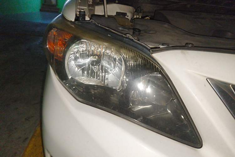 Used Toyota Corolla 2013 Special Edition 1.8L CVT ZhiKu GL-i Right Front Headlight