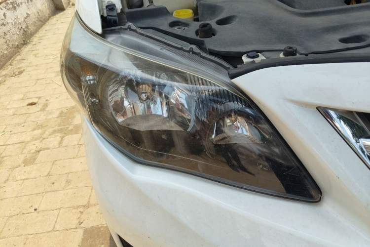 Used Toyota Corolla 2013 Special Edition 1.6L Manual – Cool GL Model Right Front Headlight