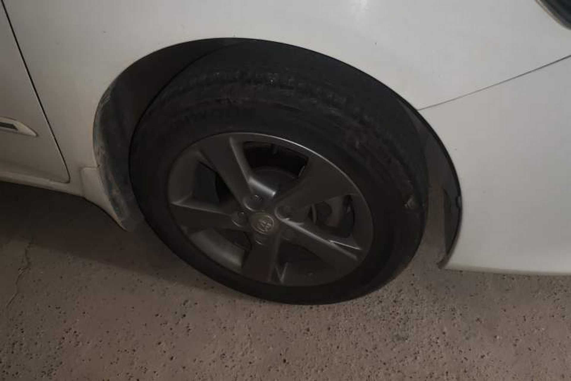 Used Toyota Corolla 2013 Special Edition 1.8L CVT ZhiKu GL-i Right Front Wheel Hub