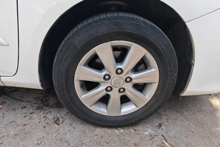 Used Toyota Corolla 2013 Special Edition 1.6L Automatic GL Cool Model Right Front Wheel Hub