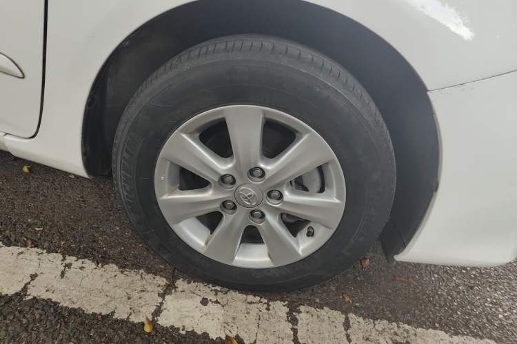 Used Toyota Corolla 2013 Special Edition 1.6L Automatic GL Cool Model Right Front Wheel Hub