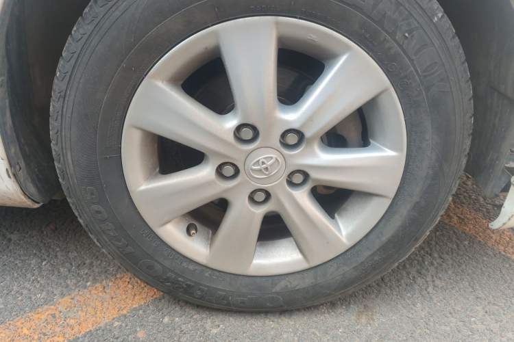 Used Toyota Corolla 2013 Special Edition 1.6L Automatic Cool GL Model Right Front Wheel Hub