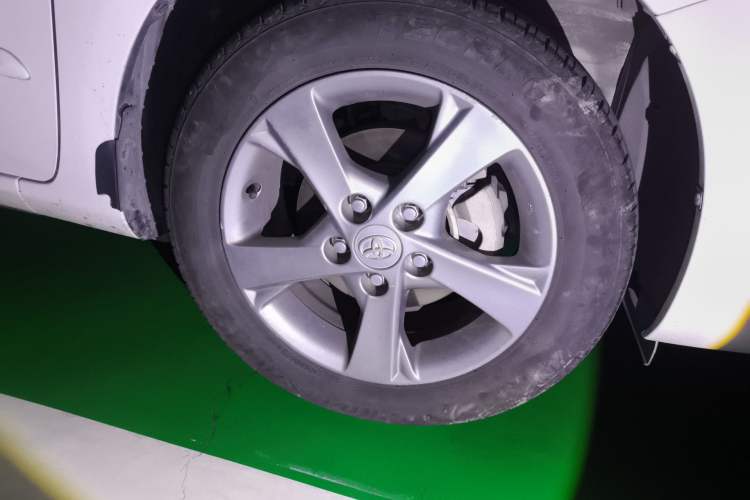 Used Toyota Corolla 2013 Special Edition 1.8L CVT ZhiKu GL-i Right Front Wheel Hub