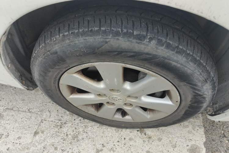 Used Toyota Corolla 2013 Special Edition 1.6L Automatic GL Cool Model Right Front Wheel Hub