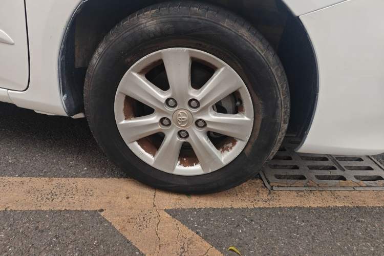 Used Toyota Corolla 2013 Special Edition 1.6L Automatic GL Cool Model Right Front Wheel Hub